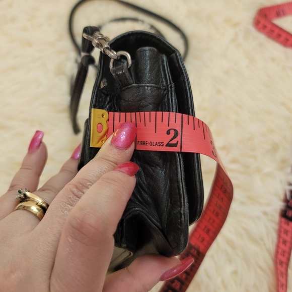 Perlina Crossbody Wallet - Picture 8 of 10